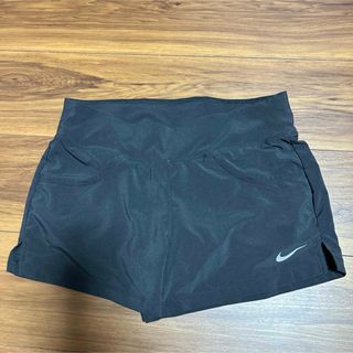 ナイキ(NIKE)のナイキ　ドライフィット　黒　ショートパンツ　レディースM(ウェア)