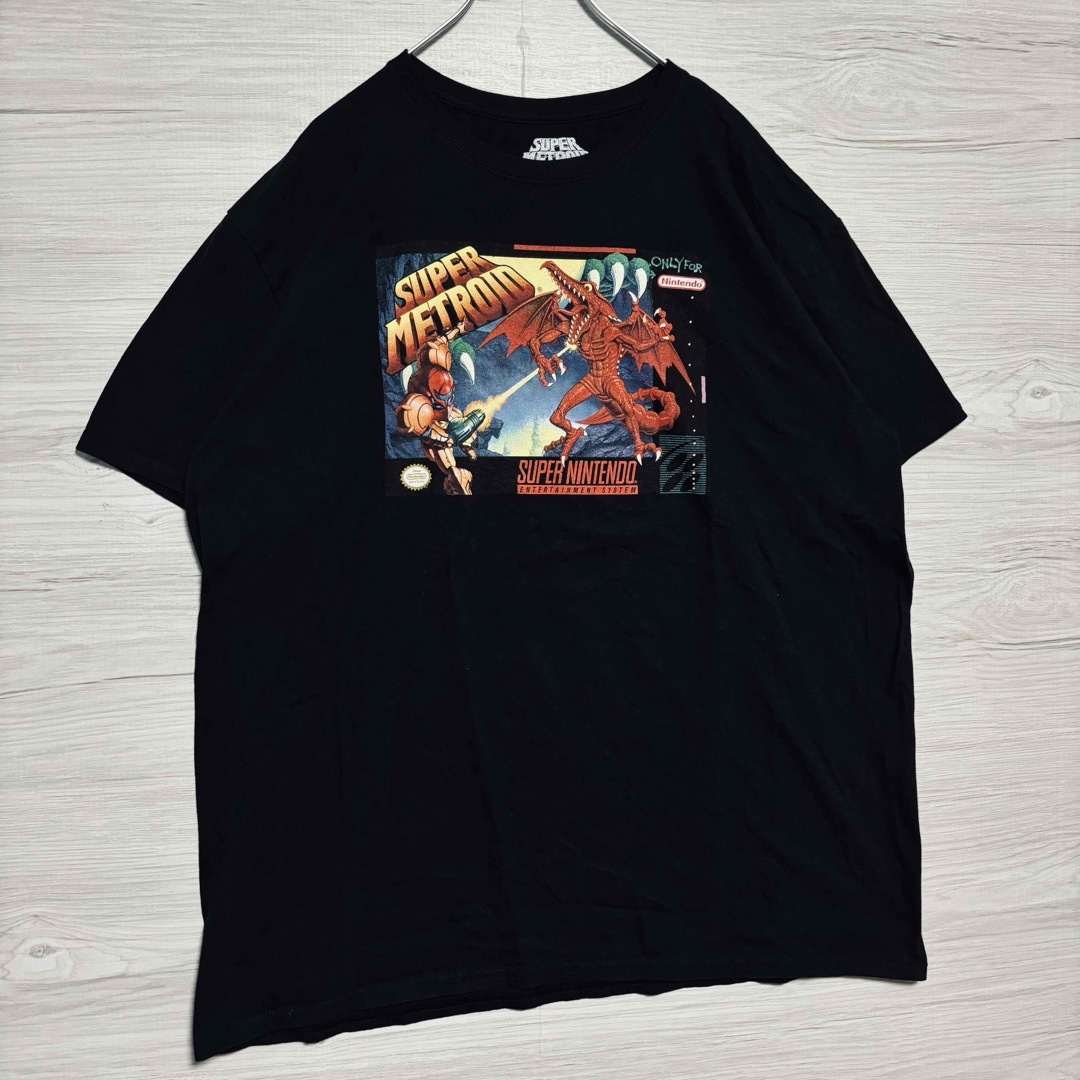 任天堂(ニンテンドウ)の【入手困難】SUPER METROID メトロイド　Tシャツ　2XLサイズ　海外 メンズのトップス(Tシャツ/カットソー(半袖/袖なし))の商品写真