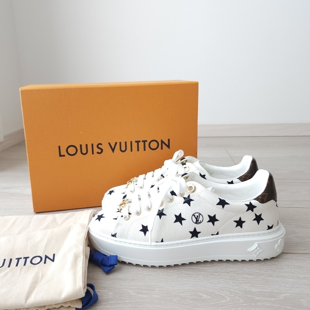 LOUIS VUITTON(ルイヴィトン)のこちらは専用です レディースの靴/シューズ(スニーカー)の商品写真