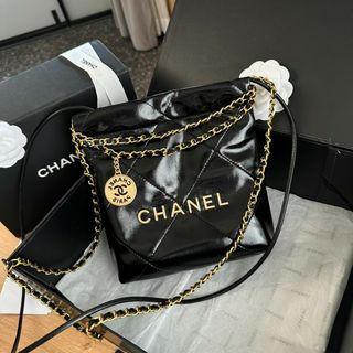 シャネル(CHANEL)の送料無料♡ CHANEL シャネル ♡チェーンショルダーバック♡可愛い(ロングワンピース/マキシワンピース)