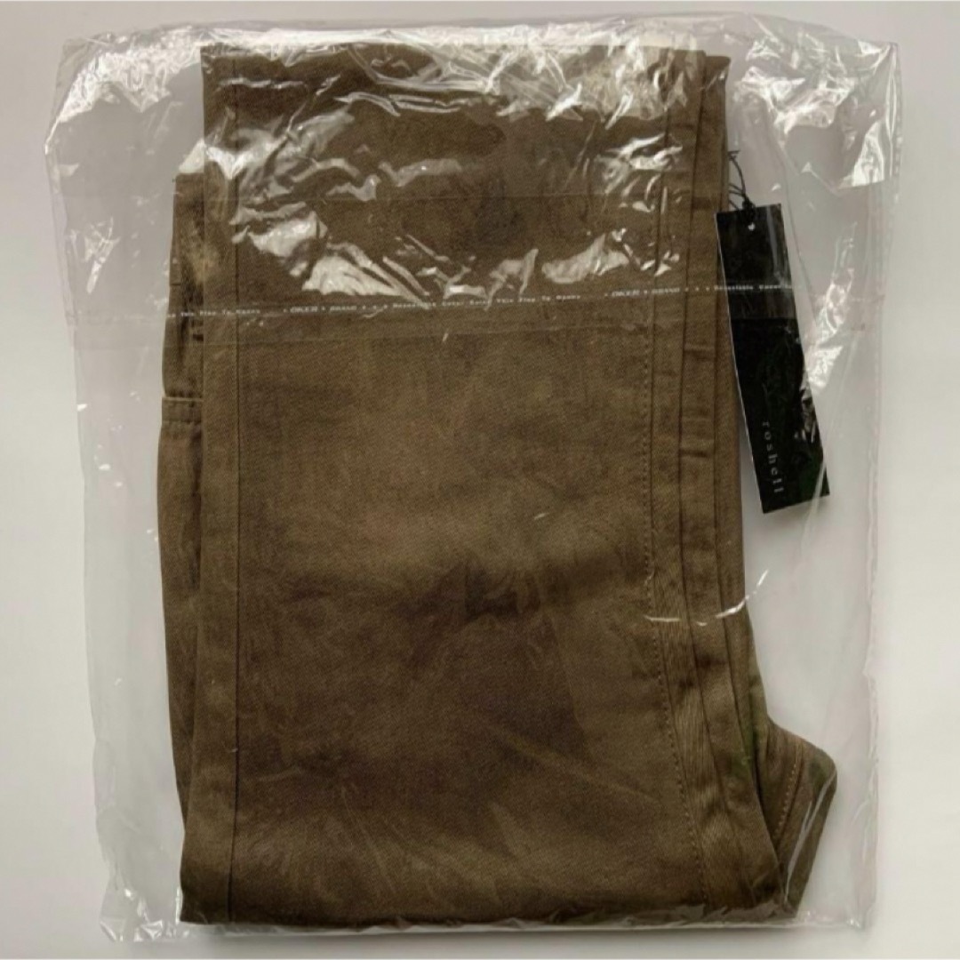新品　タグ付き　ブラウン パンツ　ダメージ加工　バラボタン　ブーツカット レディースのパンツ(カジュアルパンツ)の商品写真