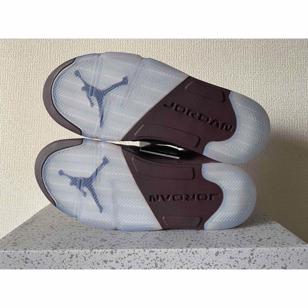 Jordan Brand（NIKE）(ジョーダン)のナイキ エアジョーダン5 レトロ SE "バーガンディ" 新品　28cm メンズの靴/シューズ(スニーカー)の商品写真