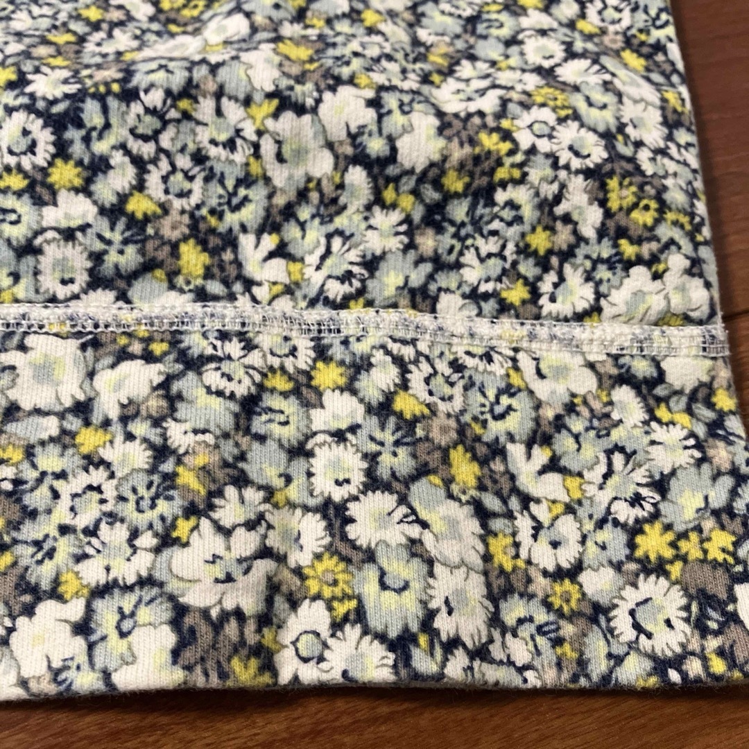 GAP Kids(ギャップキッズ)の花柄　半袖カットソー キッズ/ベビー/マタニティのキッズ服女の子用(90cm~)(Tシャツ/カットソー)の商品写真