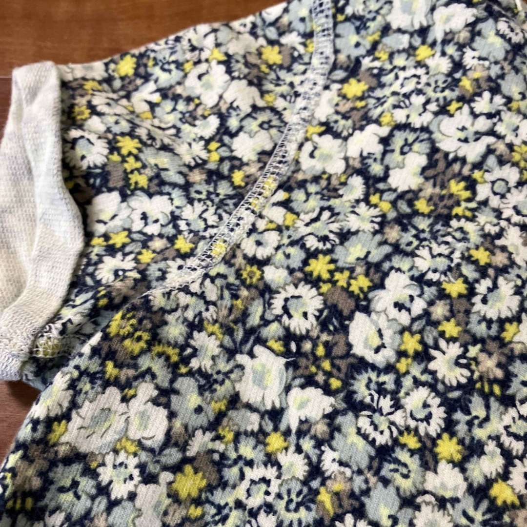 GAP Kids(ギャップキッズ)の花柄　半袖カットソー キッズ/ベビー/マタニティのキッズ服女の子用(90cm~)(Tシャツ/カットソー)の商品写真