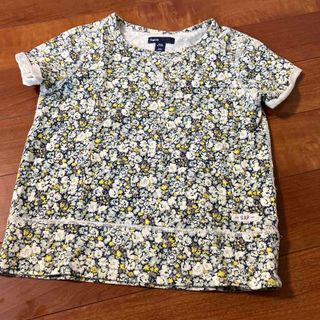 ギャップキッズ(GAP Kids)の花柄　半袖カットソー(Tシャツ/カットソー)