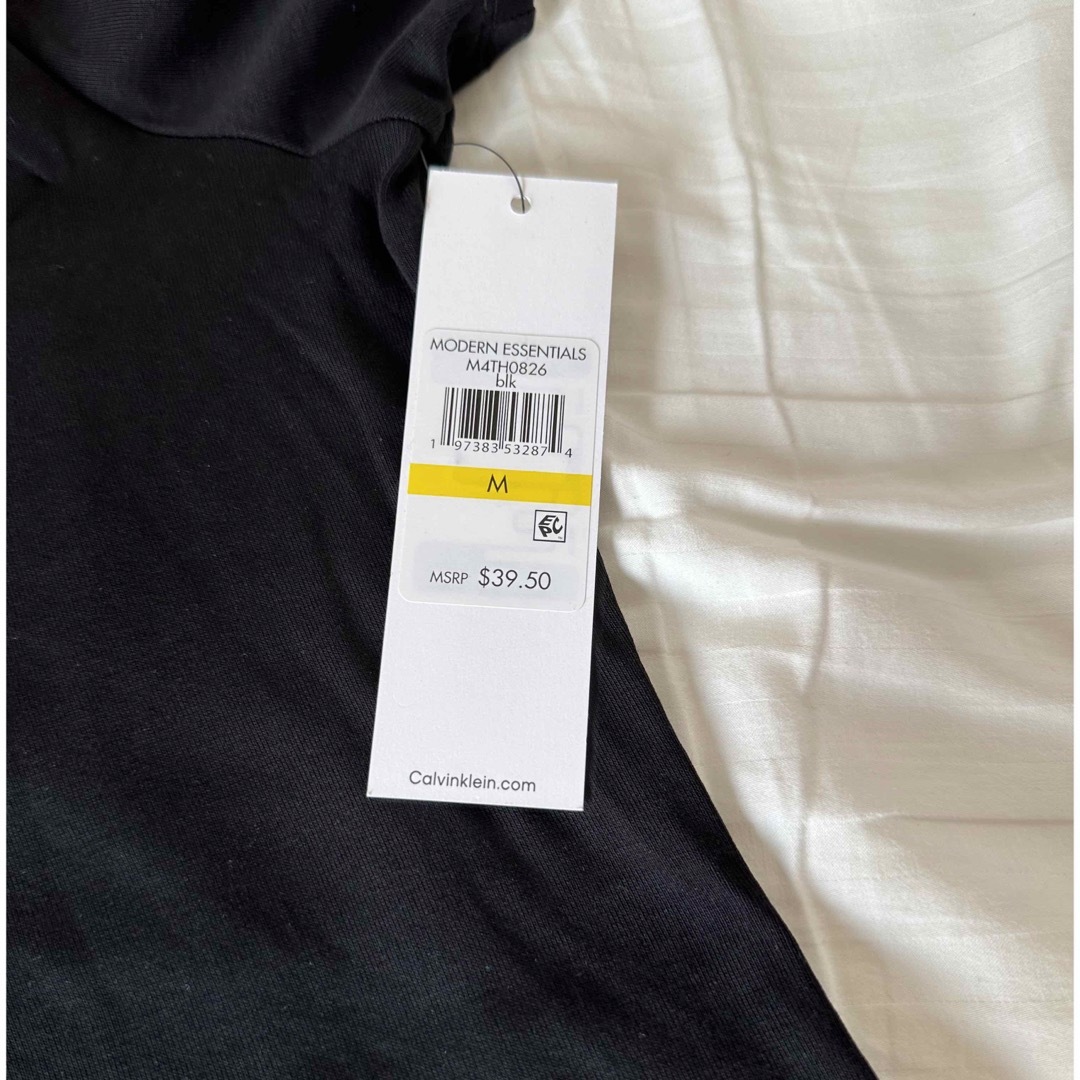 Calvin Klein(カルバンクライン)のカルバンクライン　Tシャツ　ブラック　Mサイズ　新品タグ付き レディースのトップス(Tシャツ(半袖/袖なし))の商品写真
