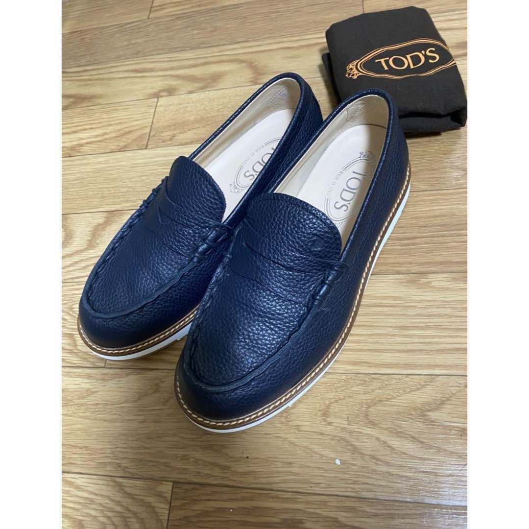 TOD'S(トッズ)のトッズ極美品　ローファー　フラットシューズ レディースの靴/シューズ(ローファー/革靴)の商品写真