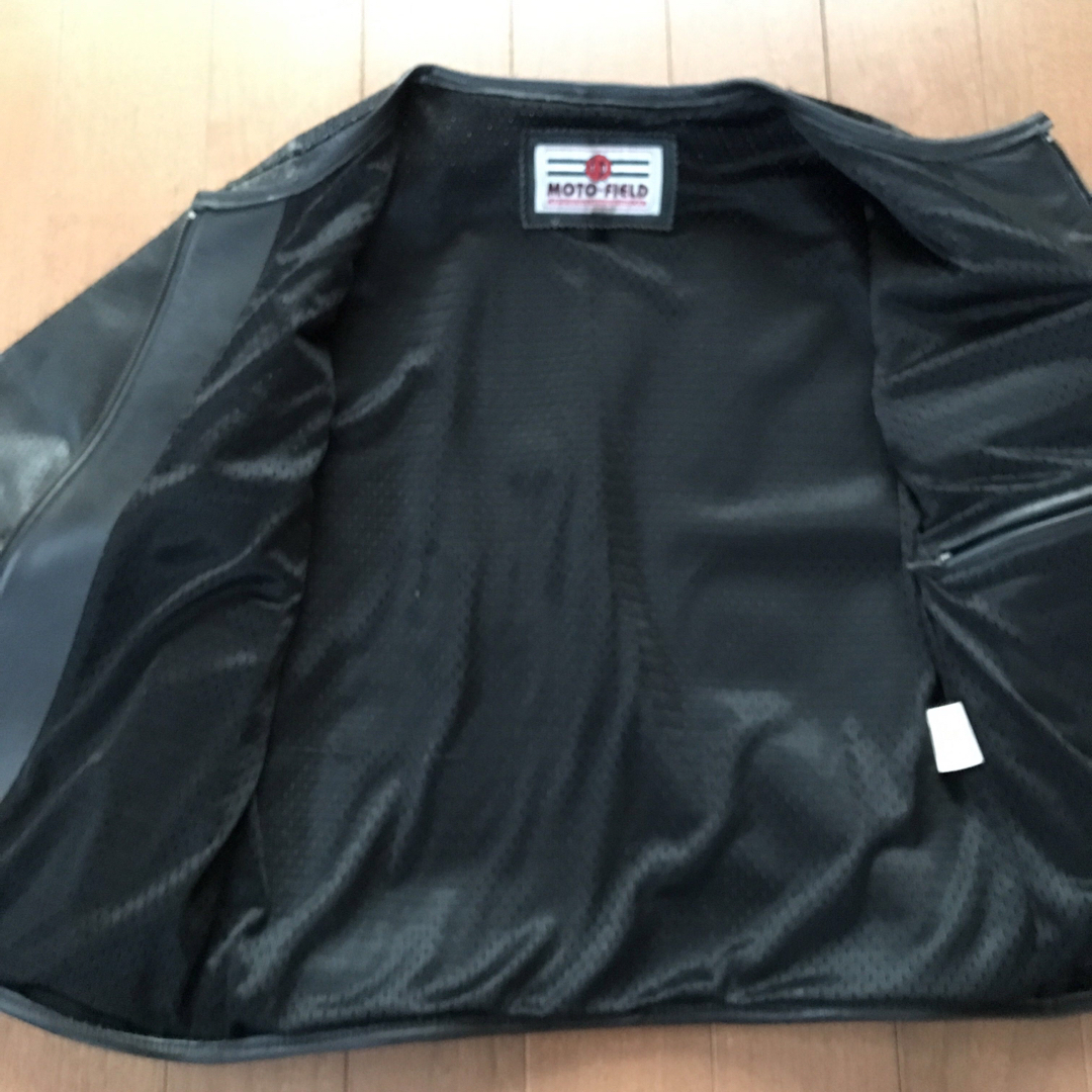 【希少】MOTO-FIELD 牛革 半袖 ジャケット パンチング レディースのジャケット/アウター(ライダースジャケット)の商品写真