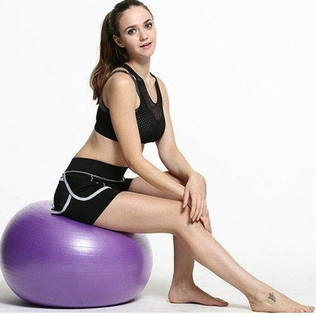 バランスボール 55cm ダイエット器具 フィットネス ヨガボール　ピンク スポーツ/アウトドアのトレーニング/エクササイズ(トレーニング用品)の商品写真