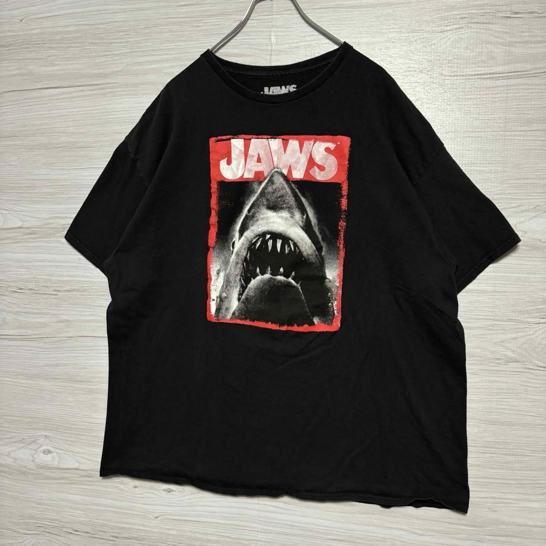 TV&MOVIE(ティービーアンドムービー)の【入手困難】JAWS  ジョーズ　Tシャツ　2XLサイズ　海外輸入　ムービー メンズのトップス(Tシャツ/カットソー(半袖/袖なし))の商品写真