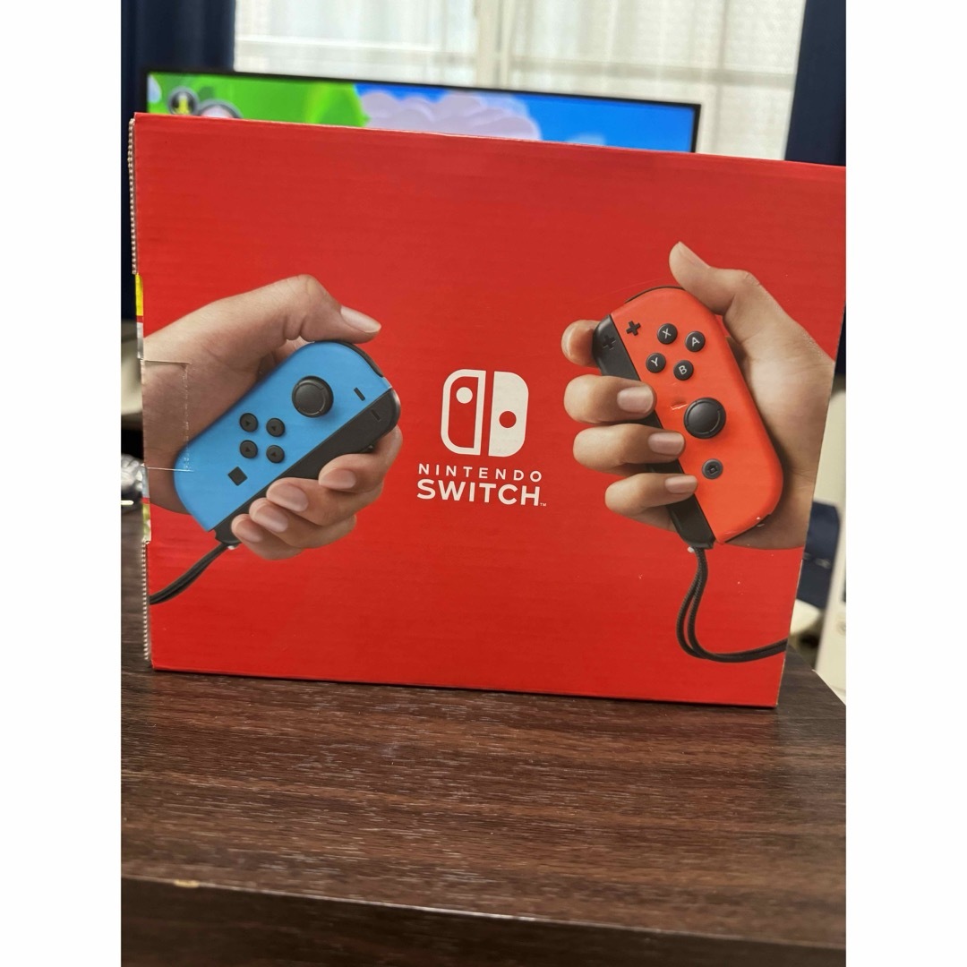 Nintendo Switch(ニンテンドースイッチ)のスイッチ本体ネオンカラー★(中古超美品)★匿名無料発送★ エンタメ/ホビーのゲームソフト/ゲーム機本体(家庭用ゲーム機本体)の商品写真