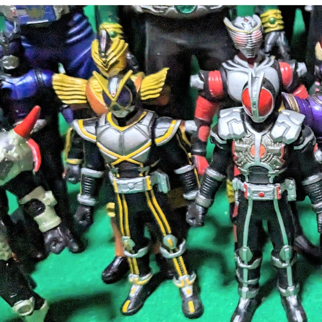 ＃大量 仮面ライダーソフビ・フィギュアまとめて18体中古品 エンタメ/ホビーのフィギュア(アニメ/ゲーム)の商品写真