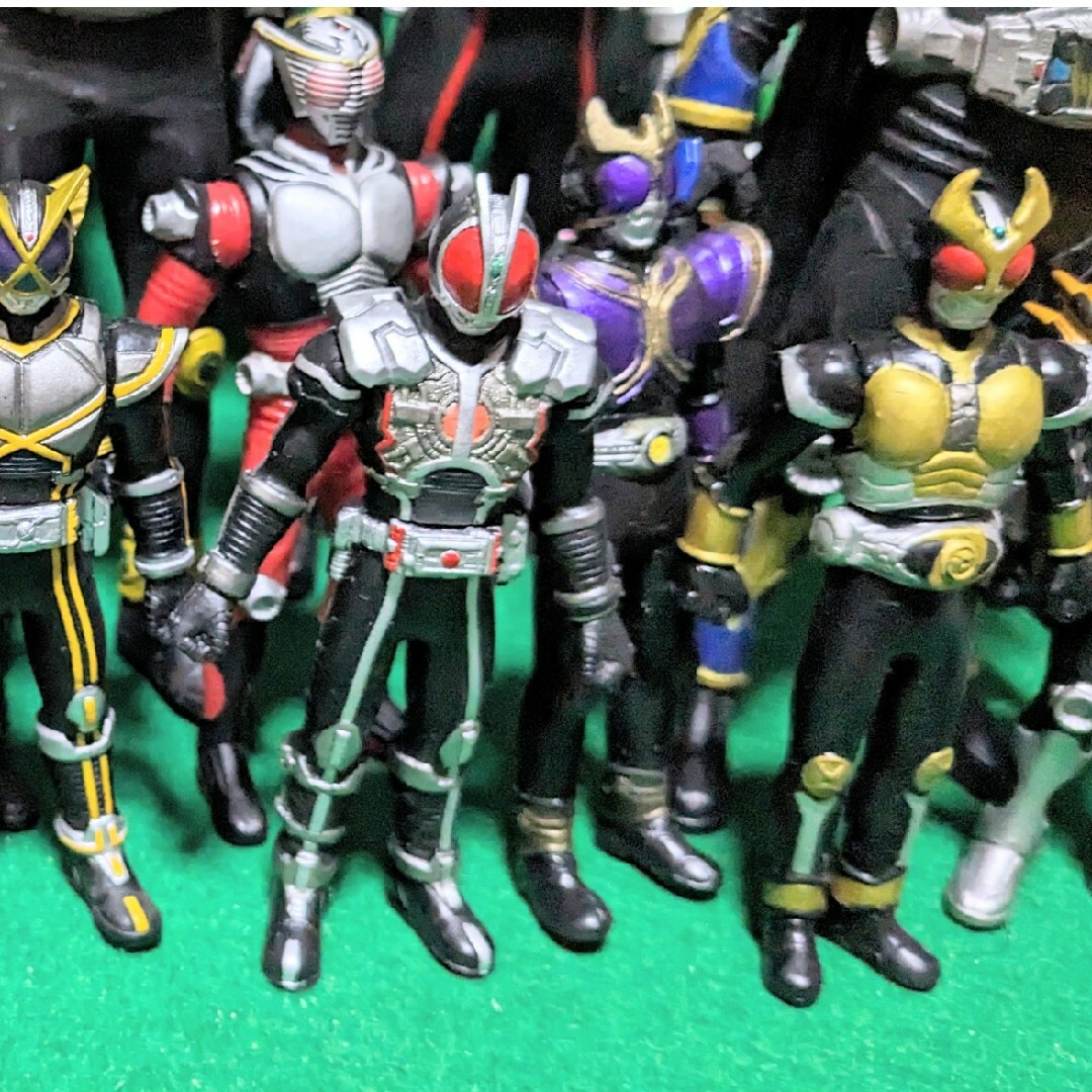 ＃大量 仮面ライダーソフビ・フィギュアまとめて18体中古品 エンタメ/ホビーのフィギュア(アニメ/ゲーム)の商品写真