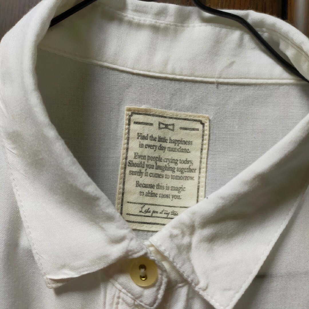 シャツワンピース 白 レディースのトップス(シャツ/ブラウス(半袖/袖なし))の商品写真