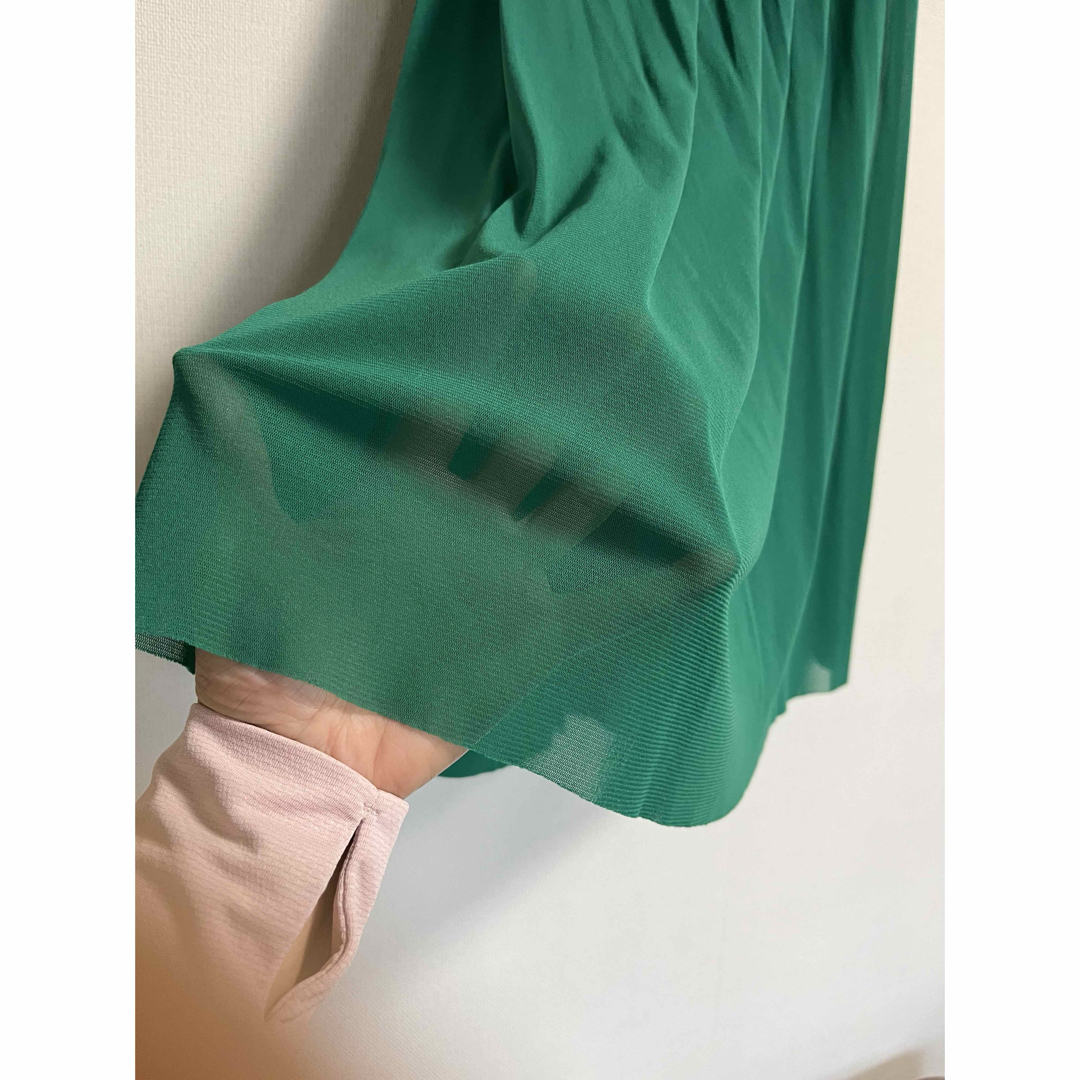 グリーン　チュールスカート レディースのスカート(ロングスカート)の商品写真