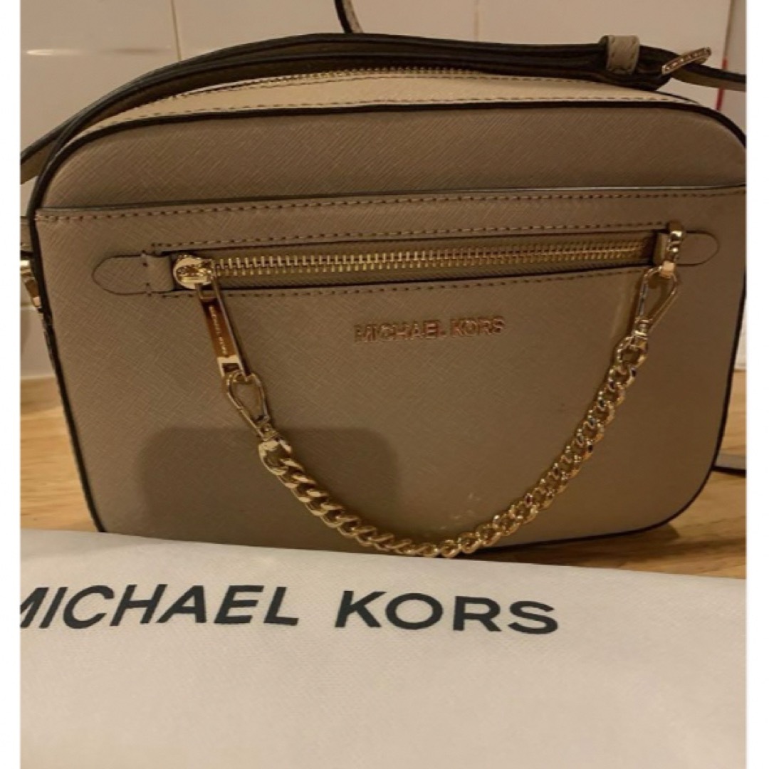 Michael Kors(マイケルコース)のマイケルコースショルダーバッグ25センチ メンズのバッグ(ショルダーバッグ)の商品写真