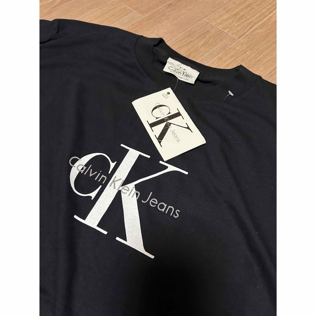 ck Calvin Klein(シーケーカルバンクライン)の90s DEAD STOCK USA製 CK カルバンクライン ロゴ Tシャツ メンズのトップス(Tシャツ/カットソー(半袖/袖なし))の商品写真