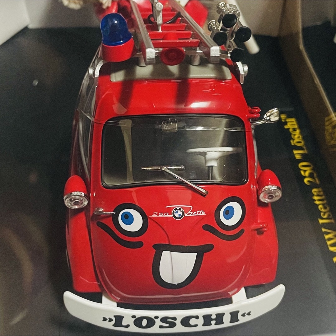 Steiff(シュタイフ)のドイツ限定 1/18 Revell × Steiff BMW イセッタ 消防車 エンタメ/ホビーのおもちゃ/ぬいぐるみ(ミニカー)の商品写真