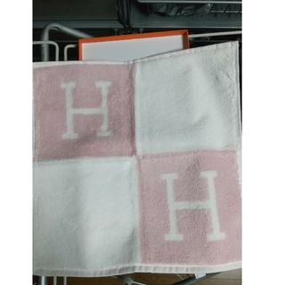 エルメス(Hermes)のHERMES エルメス アヴァロン タオルハンカチ Hロゴ 新品 ピンク(ハンカチ)