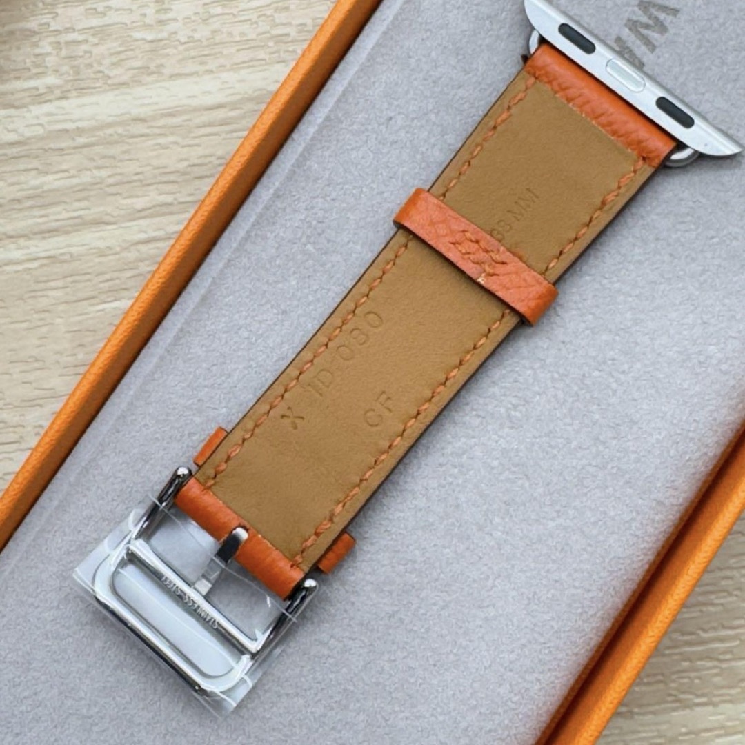 Apple(アップル)の1656 Apple Watch エルメス　オレンジ　ドゥブルトゥール　二重 レディースのファッション小物(腕時計)の商品写真