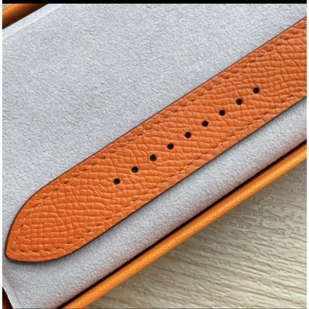 Apple(アップル)の1656 Apple Watch エルメス　オレンジ　ドゥブルトゥール　二重 レディースのファッション小物(腕時計)の商品写真