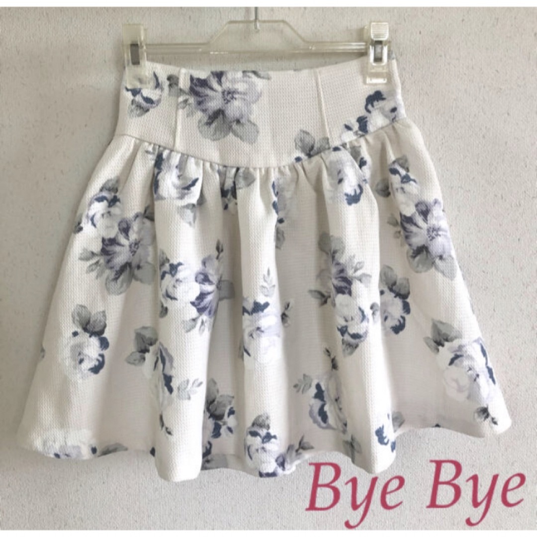 ByeBye(バイバイ)のBye Bye スカート 花柄 レディースのスカート(ひざ丈スカート)の商品写真