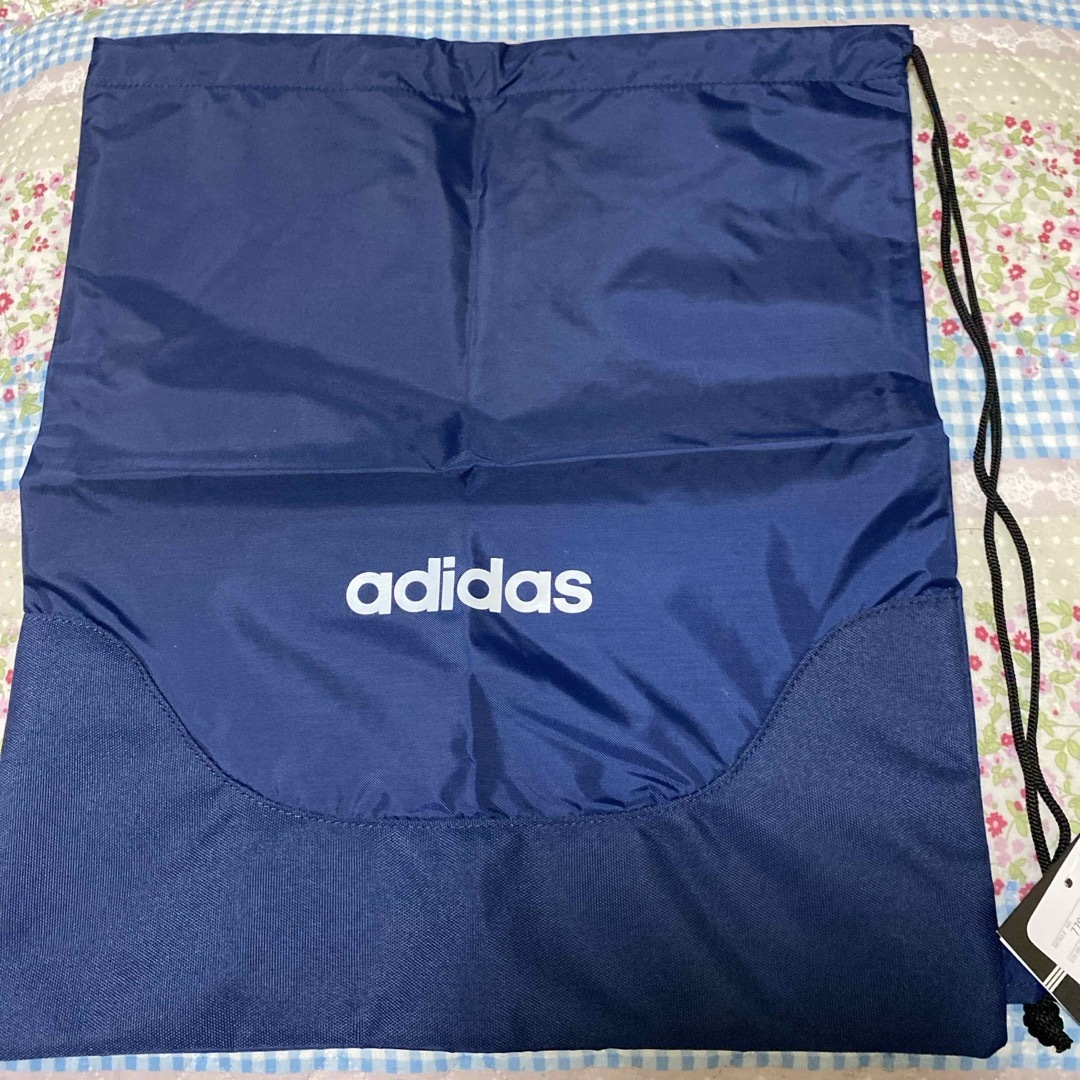 adidas(アディダス)のアディダス　カバン　プールバック　体操服入れ キッズ/ベビー/マタニティのこども用バッグ(体操着入れ)の商品写真