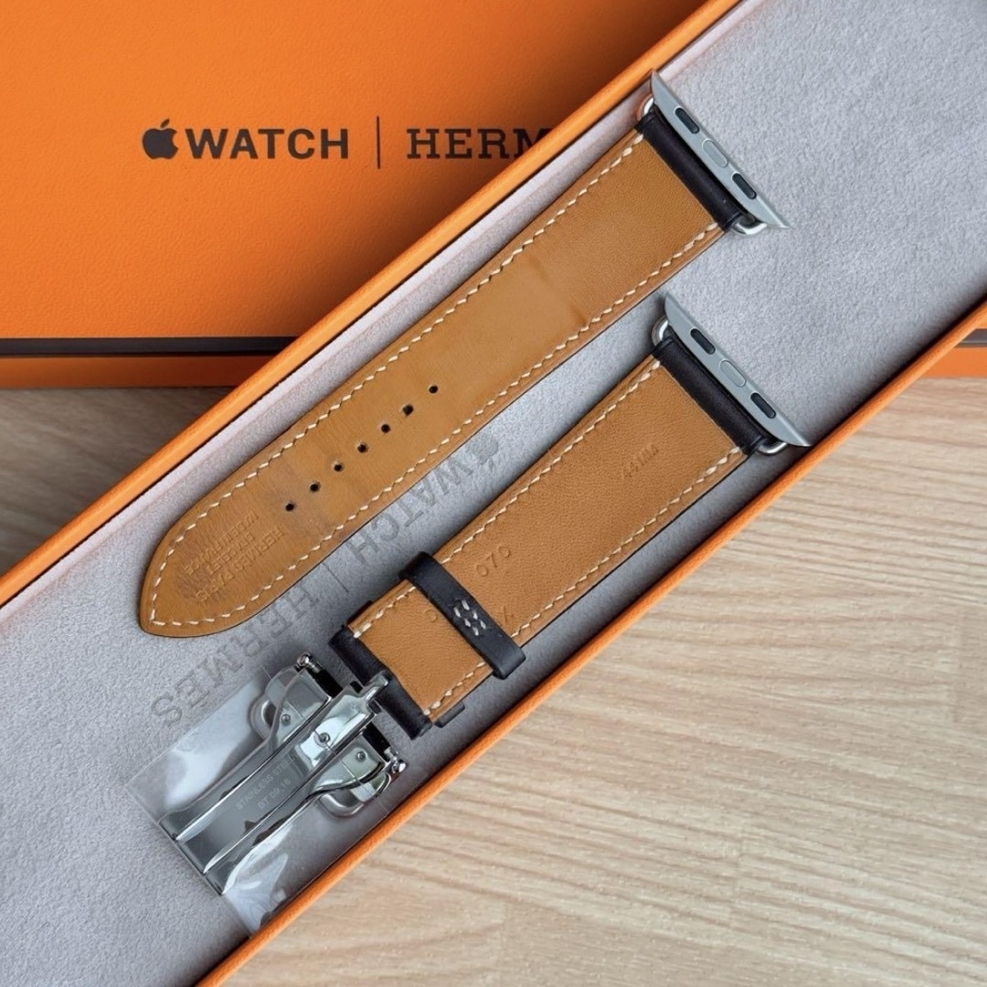 Apple(アップル)の1659 Apple Watch エルメス　エベンヌ　バックル　HERMES メンズの時計(腕時計(デジタル))の商品写真