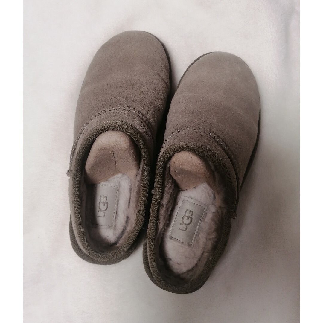 FRAMeWORK(フレームワーク)のUGG  アグ　CLASSIC  SLIPPER ベージュ レディースの靴/シューズ(ブーツ)の商品写真