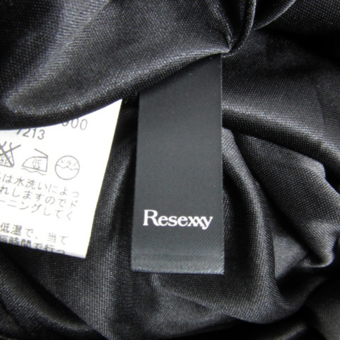 RESEXXY(リゼクシー)のリゼクシー ショートパンツ 短パン 無地 リボンベルト付き S 黒 ブラック レディースのパンツ(ショートパンツ)の商品写真