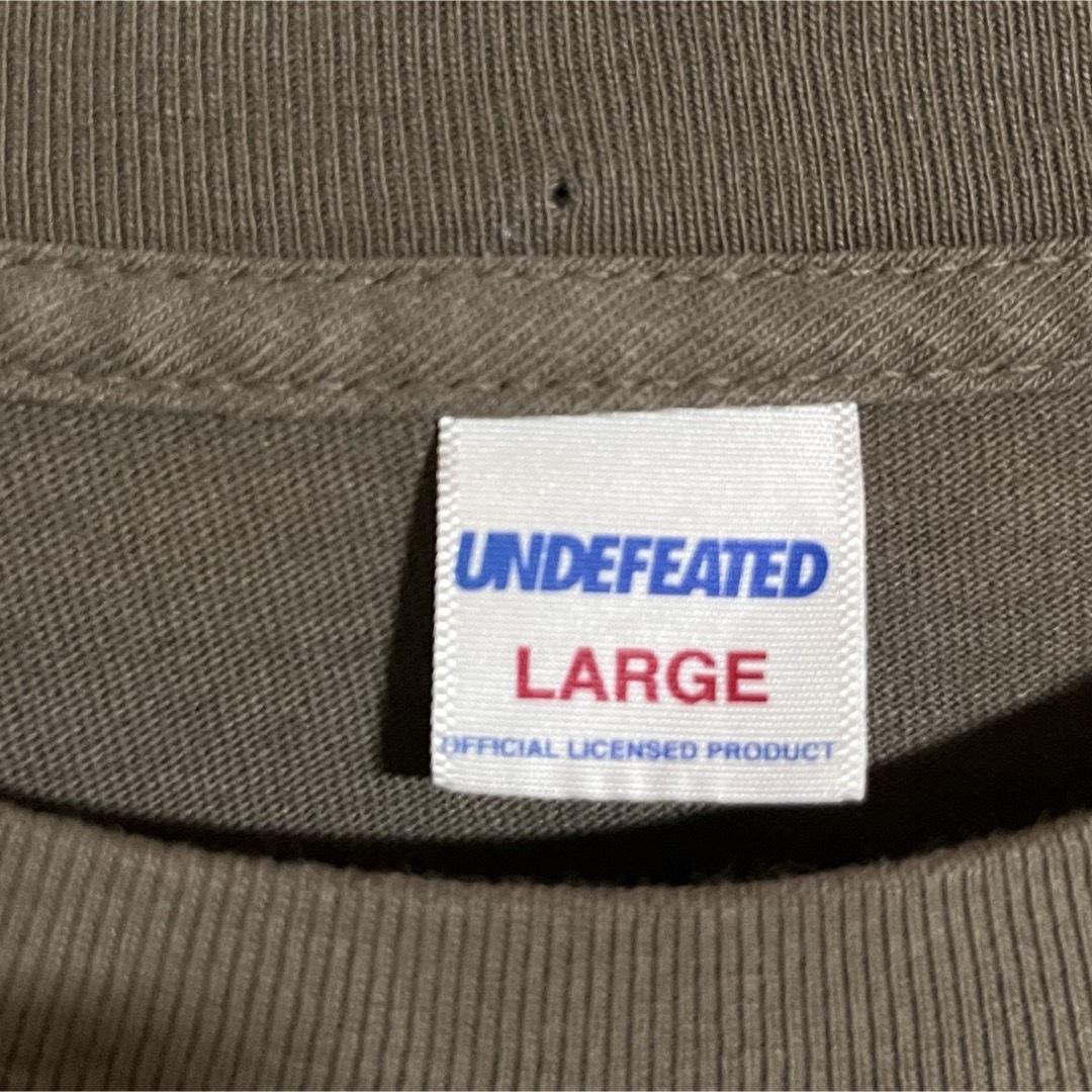 UNDEFEATED(アンディフィーテッド)のUNDEFEATED　Tシャツ　レア　USA製　ビッグシャツ メンズのトップス(Tシャツ/カットソー(半袖/袖なし))の商品写真