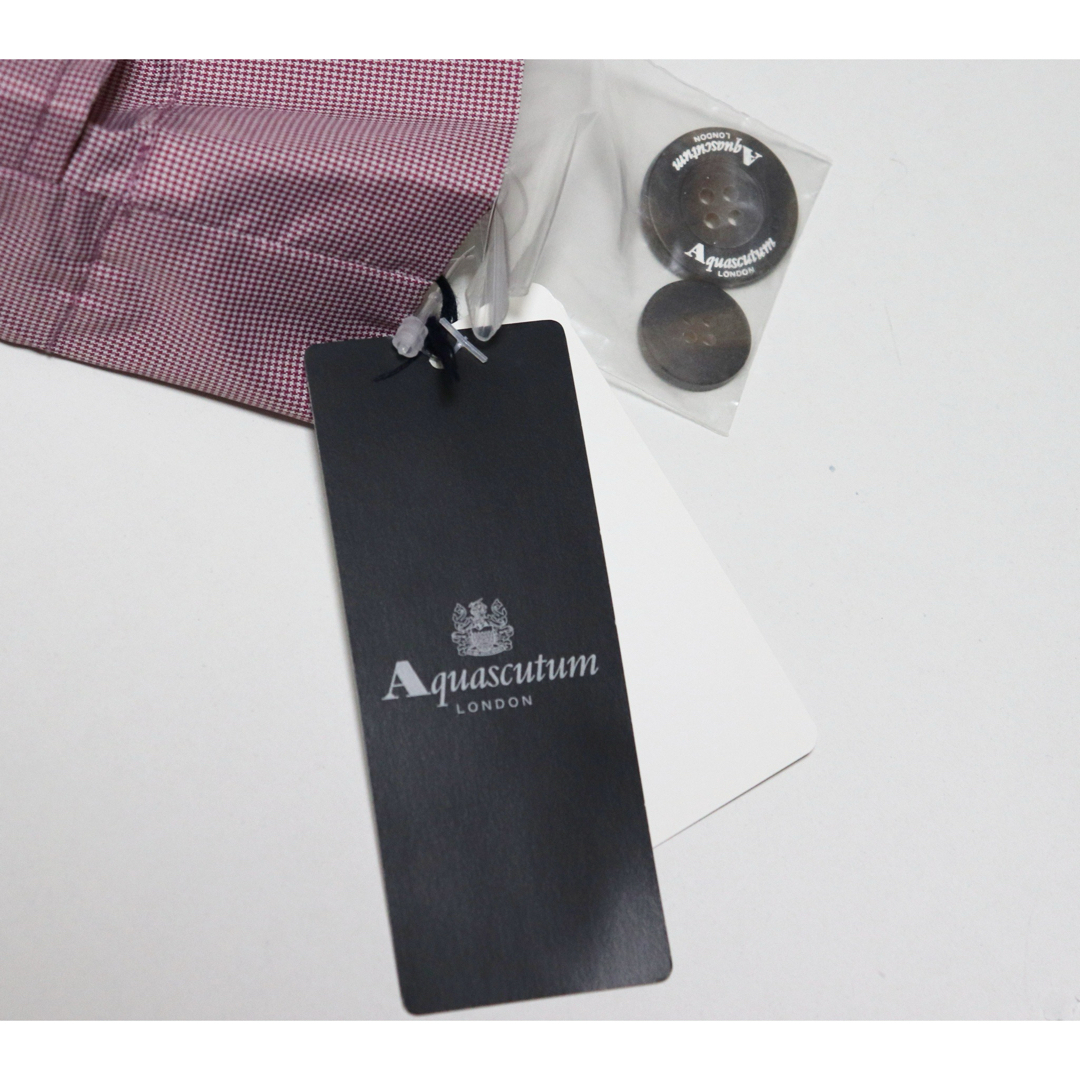 AQUA SCUTUM(アクアスキュータム)の《アクアスキュータム》新品訳有 超耐久性素材使用 レインコート 保存袋付き レディースのファッション小物(レインコート)の商品写真