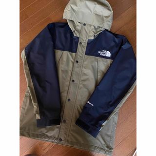 ザノースフェイス(THE NORTH FACE)の美品　THE NORTH FACE マウンテンライトジャケット Ｌサイズ(マウンテンパーカー)