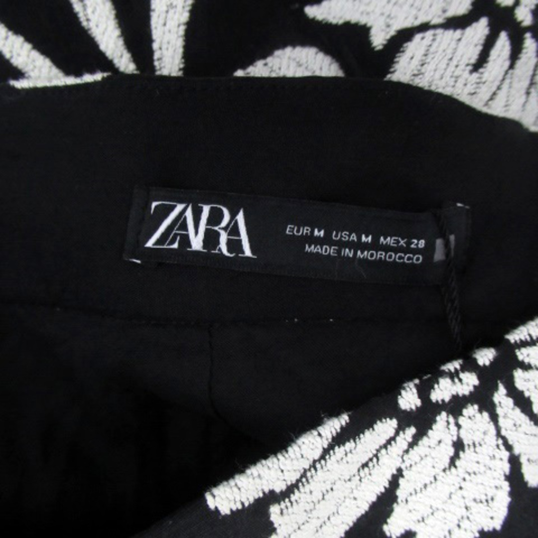 ZARA(ザラ)のザラ キュロット ショートパンツ 短パン 花柄 M 黒 ブラック オフホワイト レディースのパンツ(キュロット)の商品写真