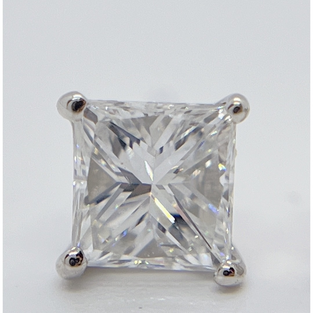 天然ダイヤモンド　計0.8ct  ピアス　プラチナ   メンズのアクセサリー(ピアス(両耳用))の商品写真