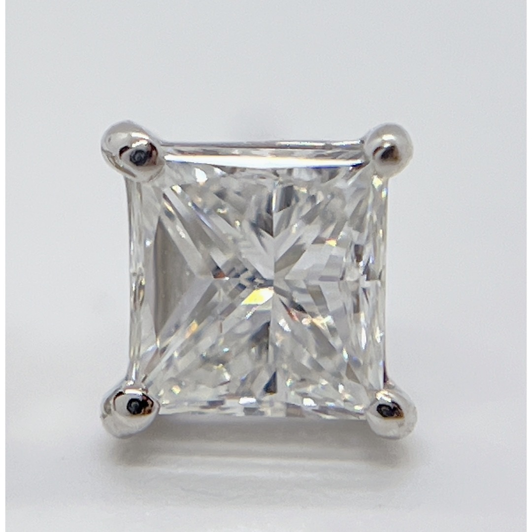 天然ダイヤモンド　計0.8ct  ピアス　プラチナ   メンズのアクセサリー(ピアス(両耳用))の商品写真