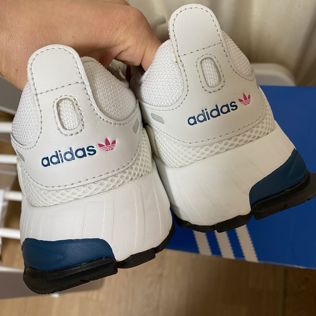 adidas(アディダス)のadidas EQT ガゼル　アディダス ピンク レディースの靴/シューズ(スニーカー)の商品写真