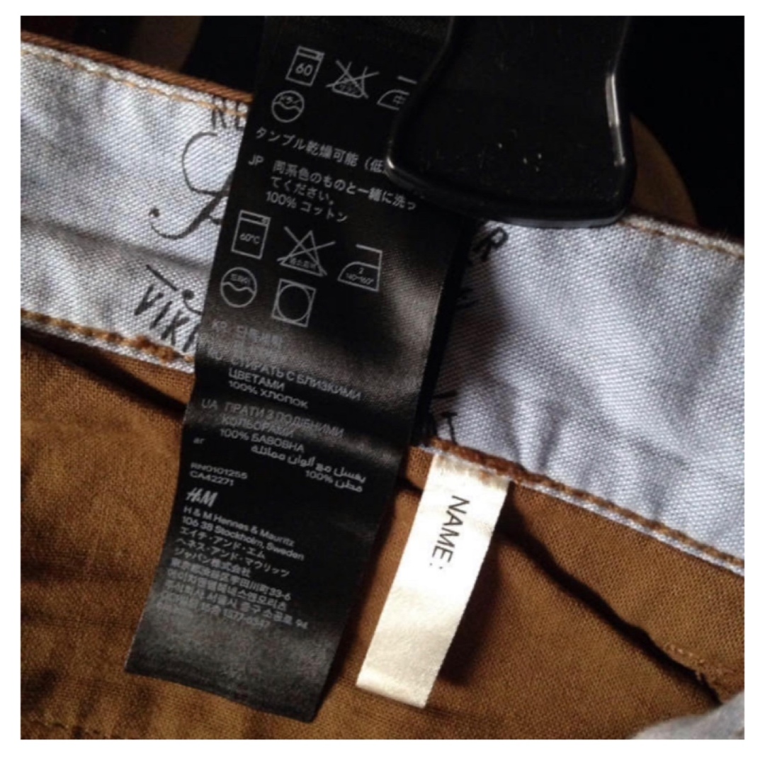 H&M(エイチアンドエム)の美品 H&M ブラウン コットン パンツ 黄土色 茶 エイチアンドエム 綿100 メンズのパンツ(ワークパンツ/カーゴパンツ)の商品写真