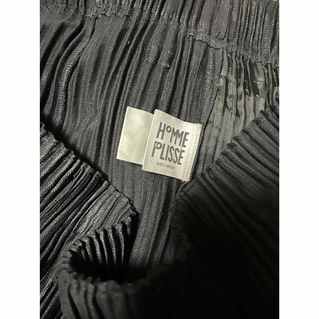 PLEATS PLEASE ISSEY MIYAKE(プリーツプリーズイッセイミヤケ)のレア HOMME PLISSE ISSEY MIYAKE プリーツ パンツ 黒 メンズのパンツ(スラックス)の商品写真