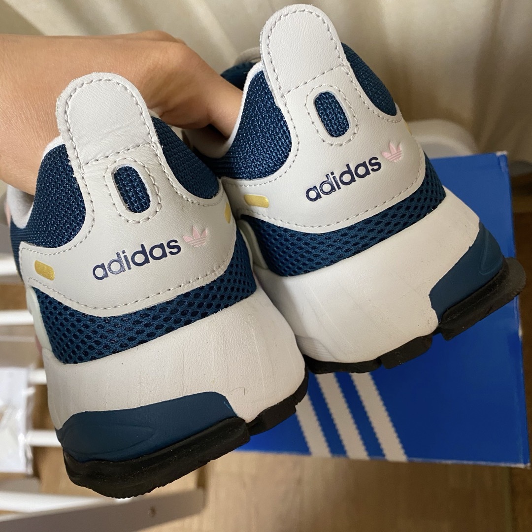 adidas(アディダス)のadidas EQT ガゼル アディダス グリーン×ゴールド レディースの靴/シューズ(スニーカー)の商品写真