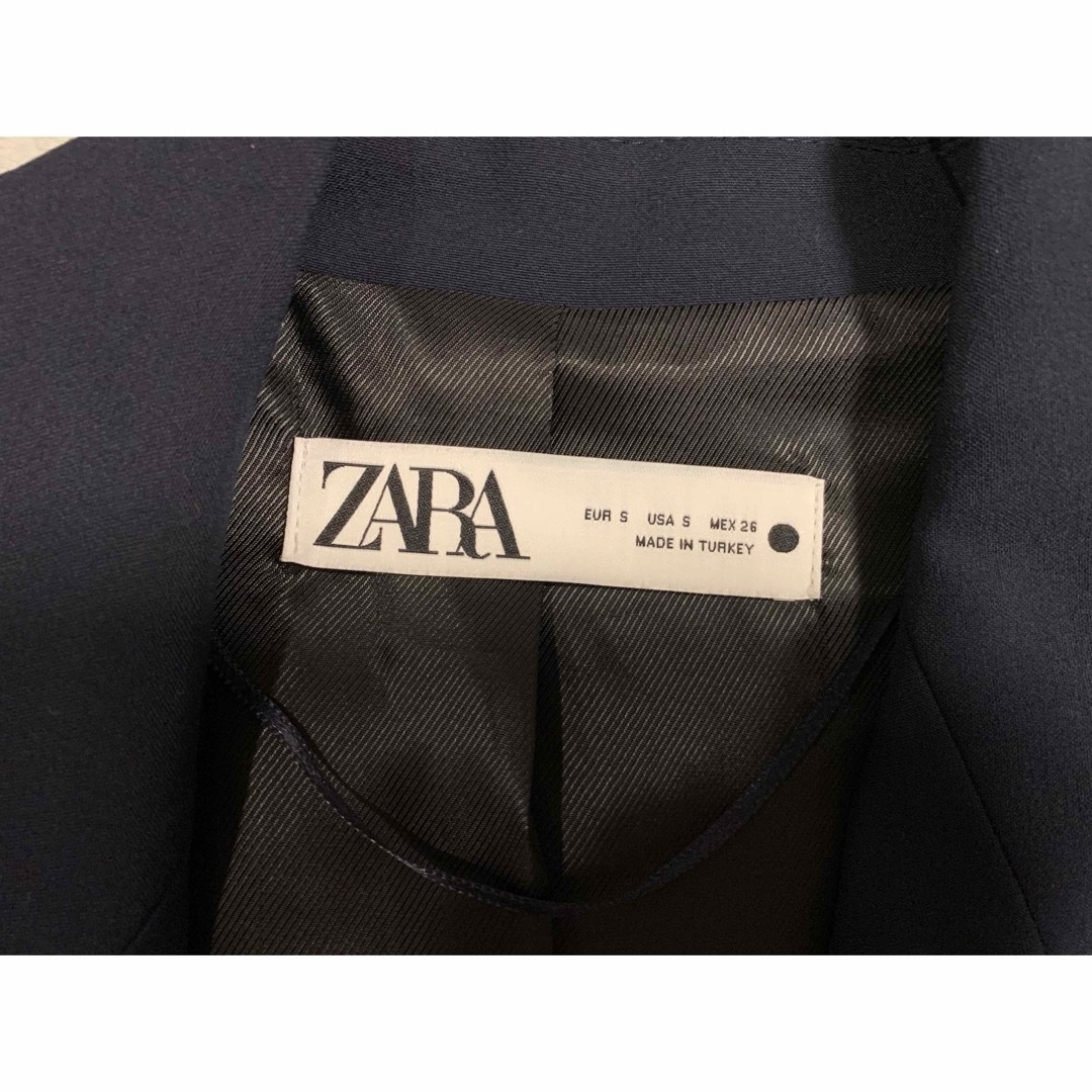 ZARA(ザラ)のZARA ネイビー　ベスト　ジレ レディースのトップス(ベスト/ジレ)の商品写真