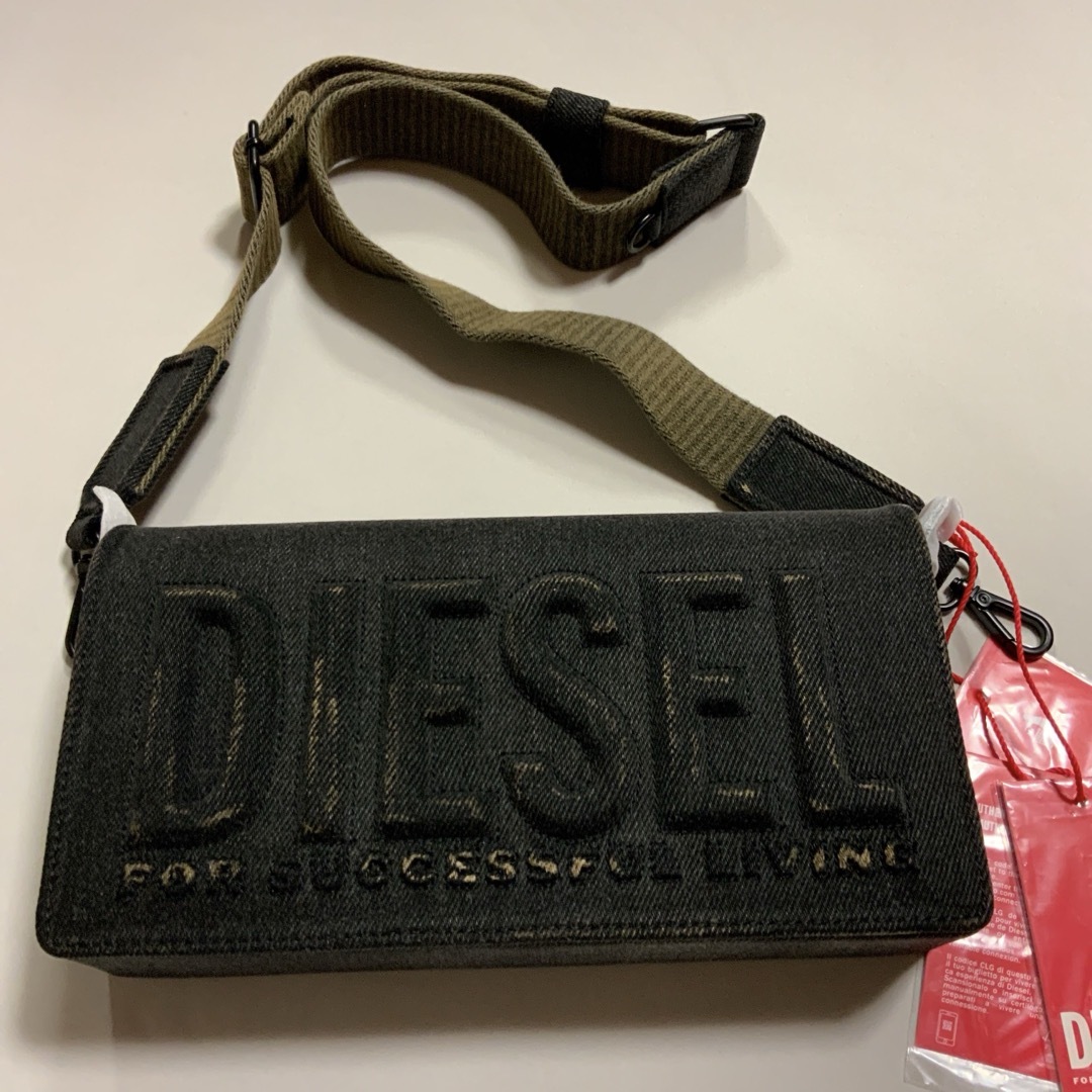 DIESEL(ディーゼル)のレディース ショルダーバッグ BISCOTTO SHOULDER BAG M レディースのバッグ(ショルダーバッグ)の商品写真