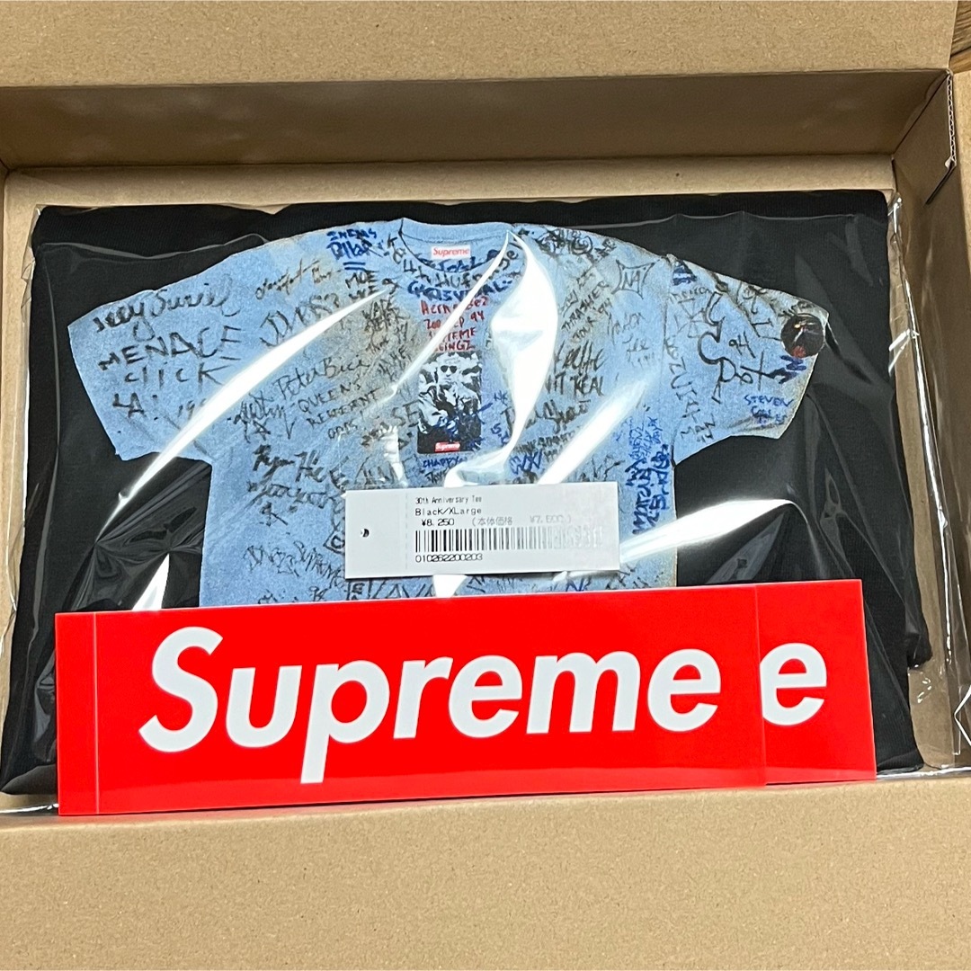 Supreme(シュプリーム)のSupremeシュプリーム30th Anniversary First Tee メンズのトップス(Tシャツ/カットソー(半袖/袖なし))の商品写真