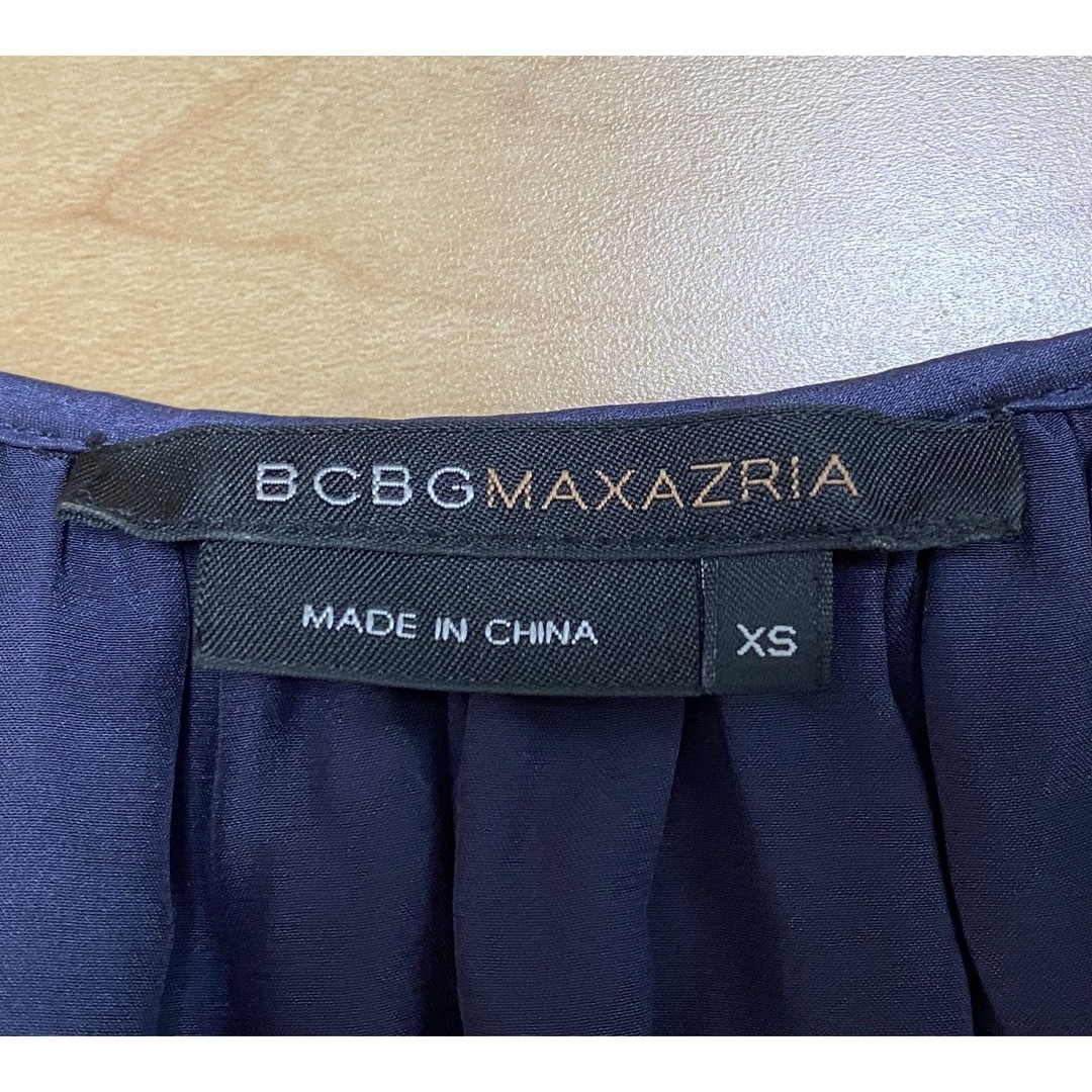 BCBGMAXAZRIA(ビーシービージーマックスアズリア)のBCBG MAXAZARIA シルク100%ワンピース XS レディースのワンピース(ひざ丈ワンピース)の商品写真