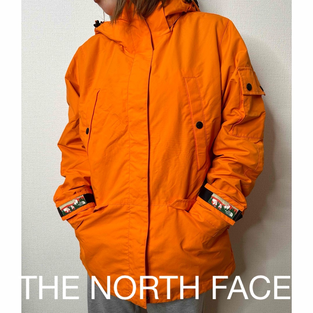 THE NORTH FACE(ザノースフェイス)のTHE NORTH FACE  マウンテンパーカー　オレンジ レディースのジャケット/アウター(その他)の商品写真