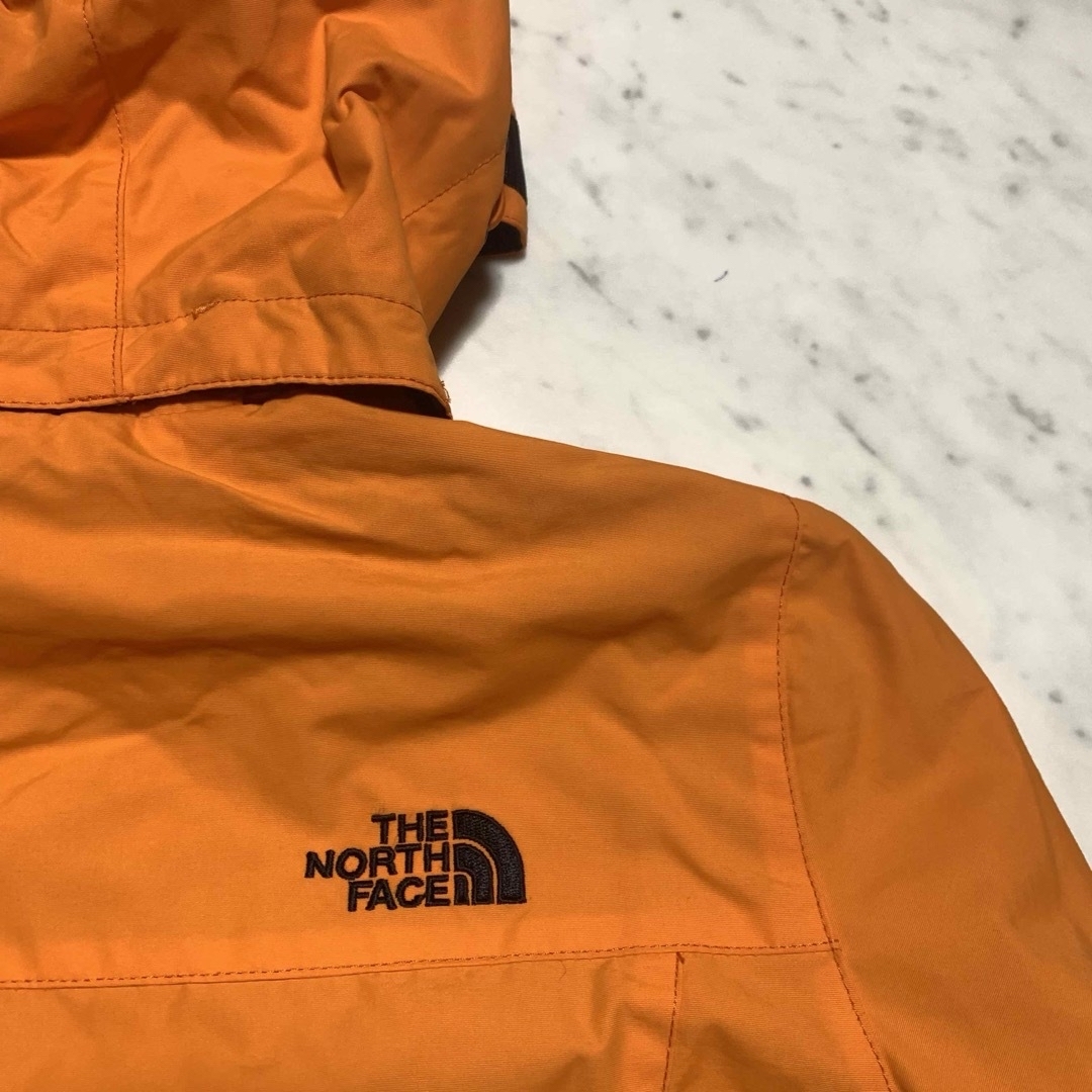 THE NORTH FACE(ザノースフェイス)のTHE NORTH FACE  マウンテンパーカー　オレンジ レディースのジャケット/アウター(その他)の商品写真