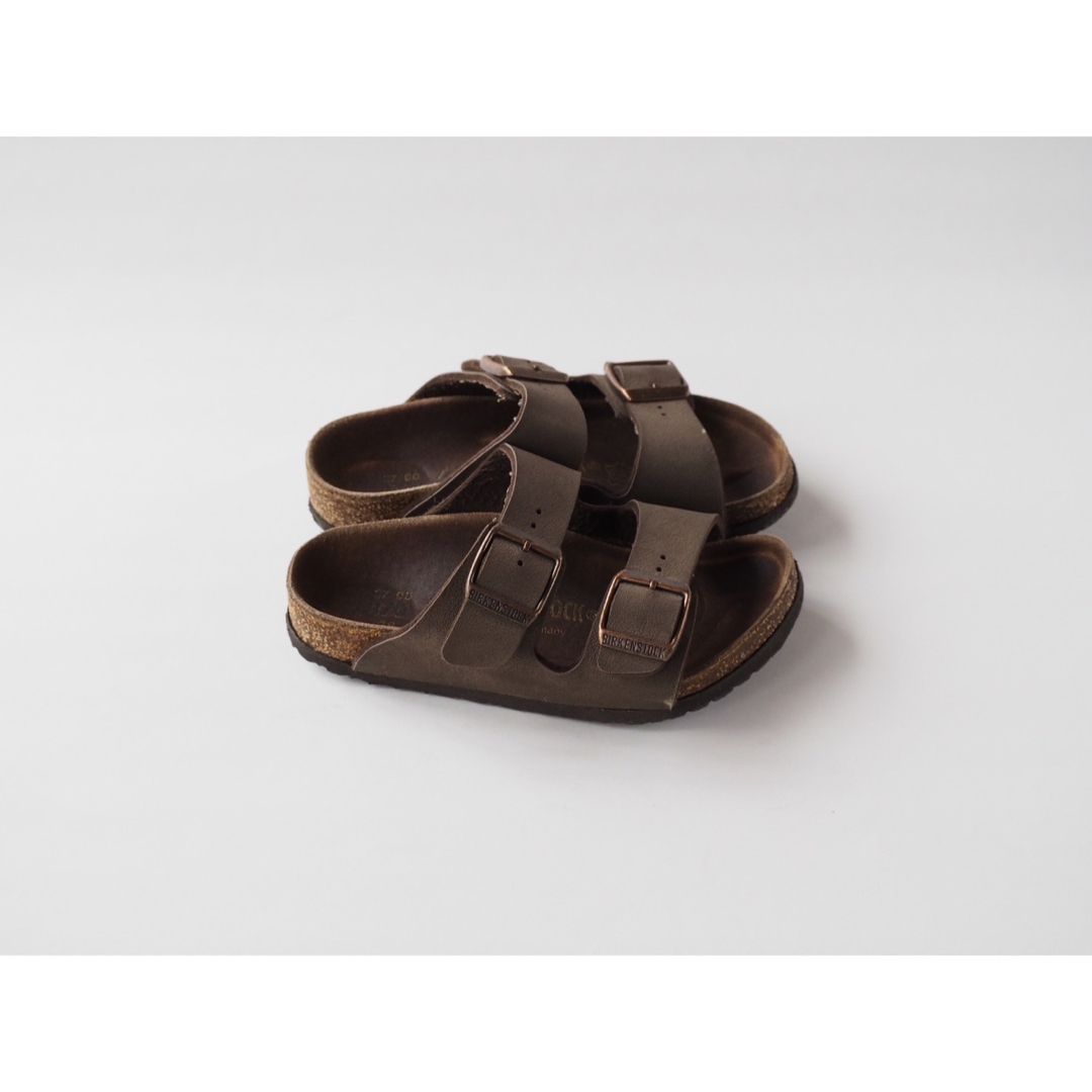 BIRKENSTOCK(ビルケンシュトック)のビルケンシュトック　キッズ　アリゾナ キッズ/ベビー/マタニティのキッズ靴/シューズ(15cm~)(サンダル)の商品写真