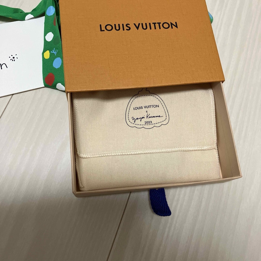 LOUIS VUITTON(ルイヴィトン)のルイヴィトン　草間彌生パンプキン　チャーム　未使用 ハンドメイドのアクセサリー(キーホルダー/ストラップ)の商品写真