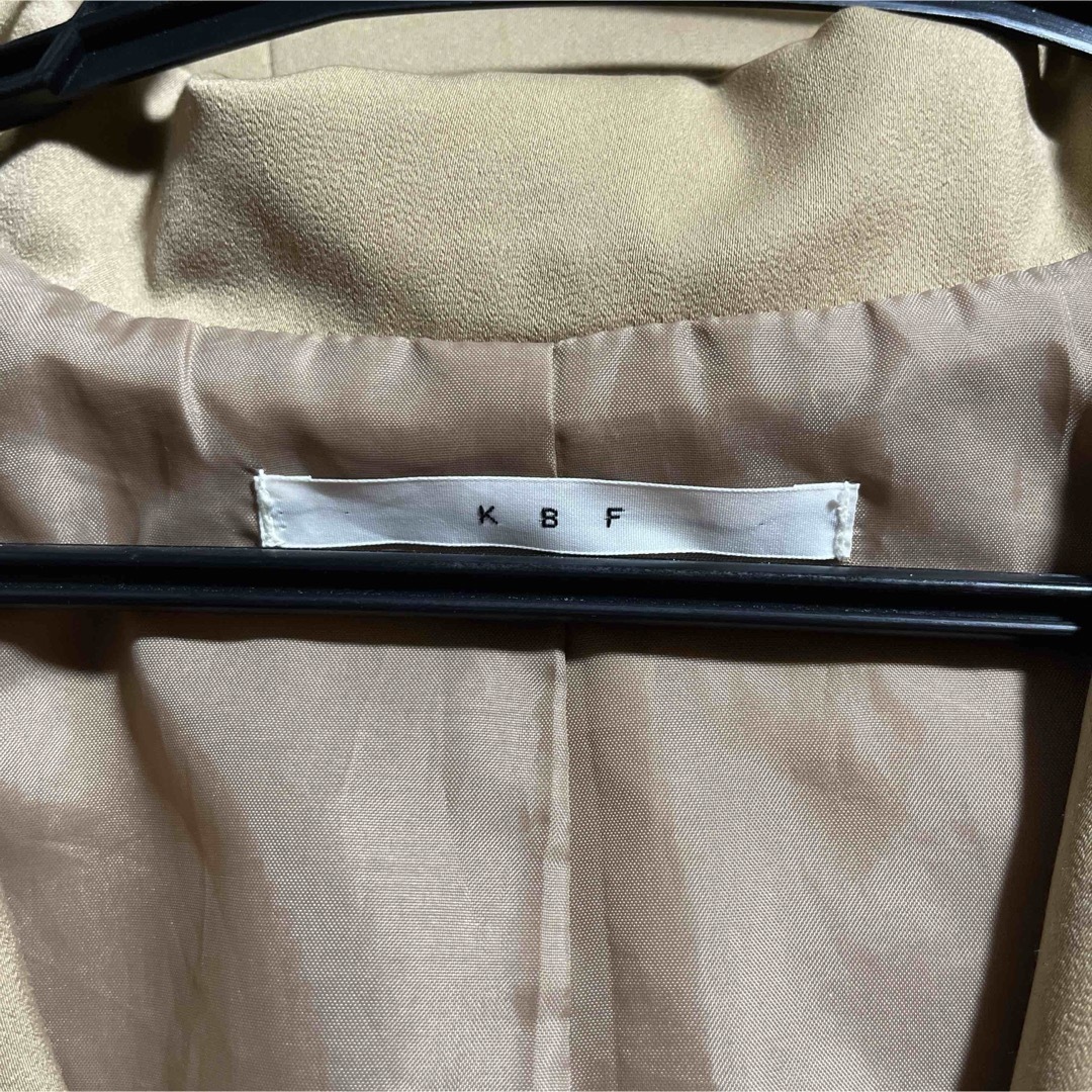 KBF(ケービーエフ)のKBF オーバーサイズゆったりテーラードジャケット ベージュ レディースのジャケット/アウター(テーラードジャケット)の商品写真