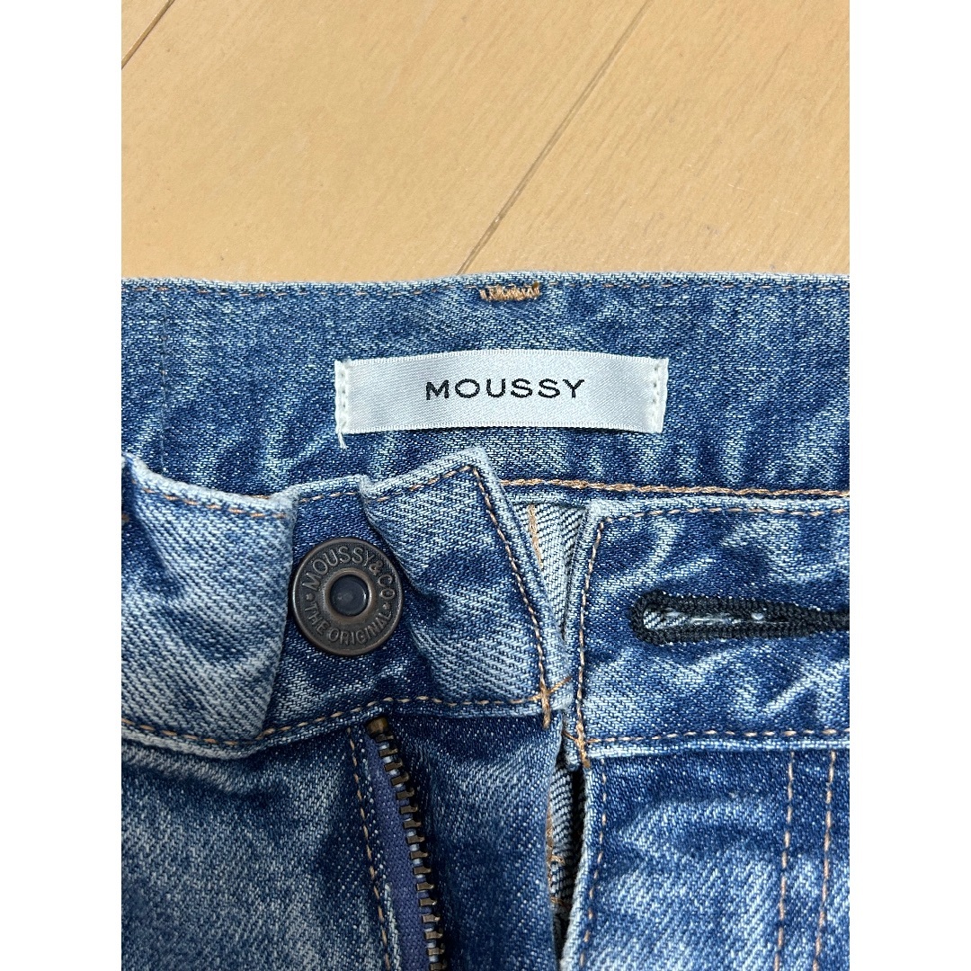 moussy(マウジー)のmoussy MVS フレアデニム 25 レディースのパンツ(デニム/ジーンズ)の商品写真